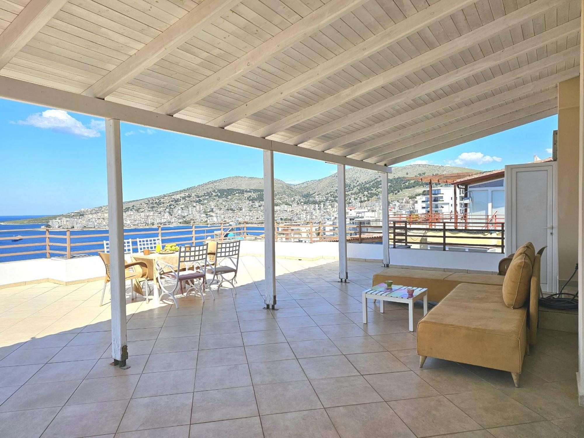 Sunset Penthouse Apartament *