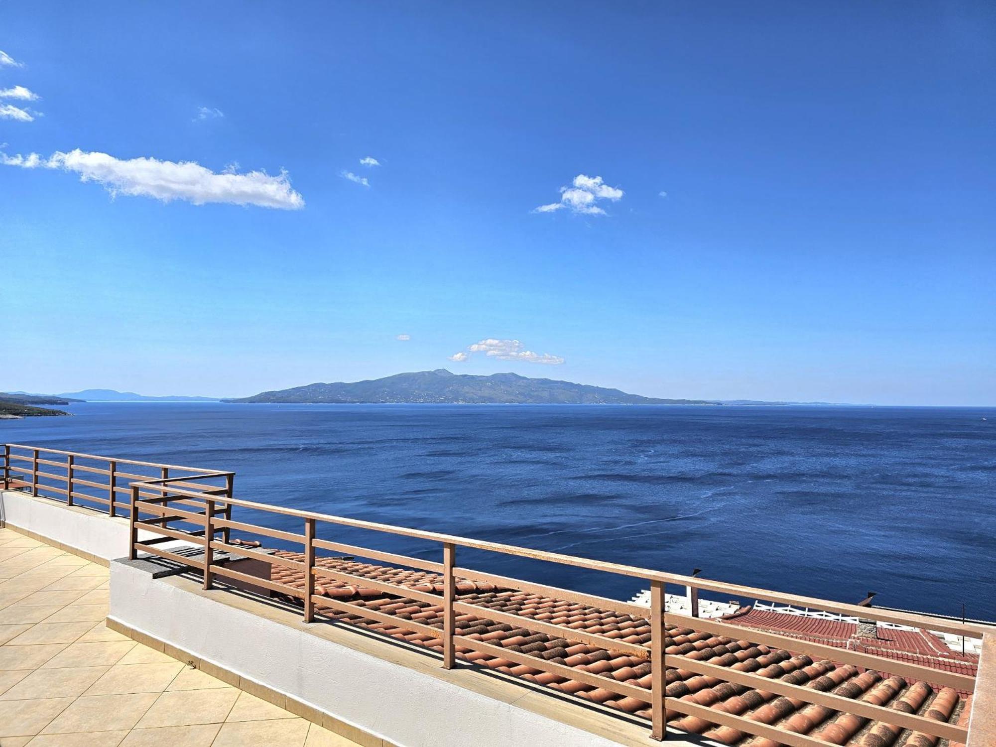 Sunset Penthouse Apartament Saranda